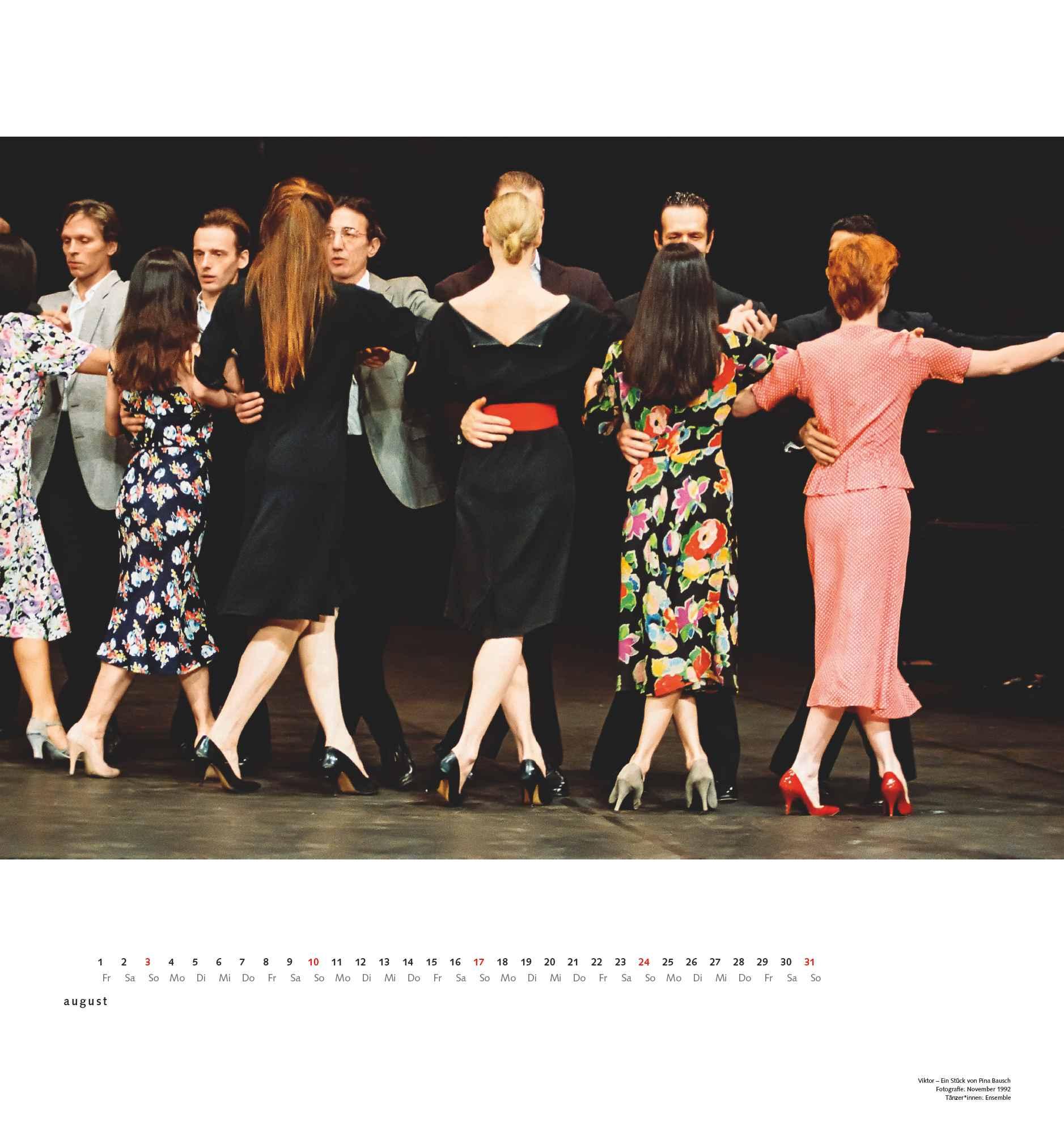 Pina Bausch und das Tanztheater Wuppertal 2025 - Ballett - Wandkalender 45 x 48 cm - Spiralbindung