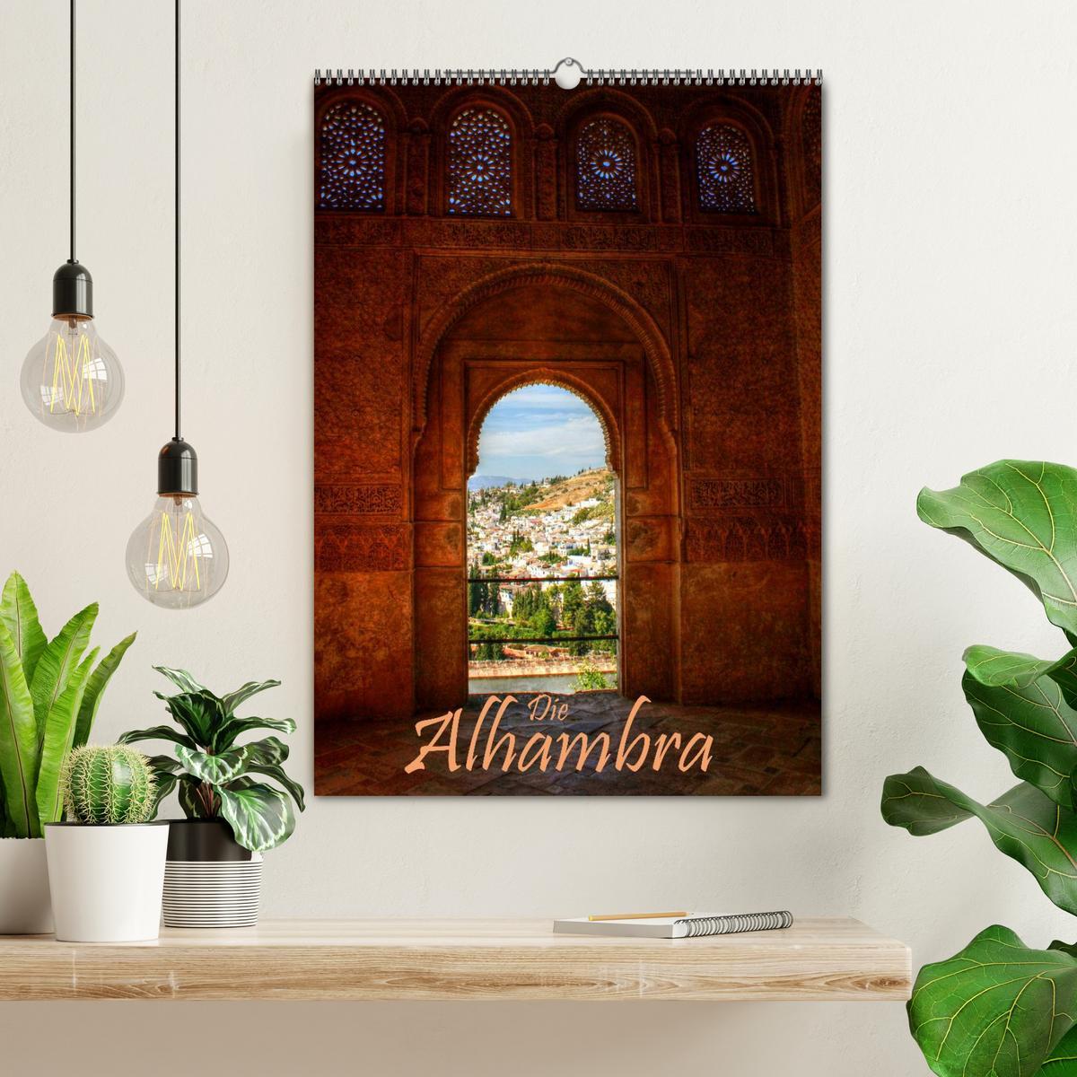 Die Alhambra (Wandkalender 2025 DIN A2 hoch), CALVENDO Monatskalender